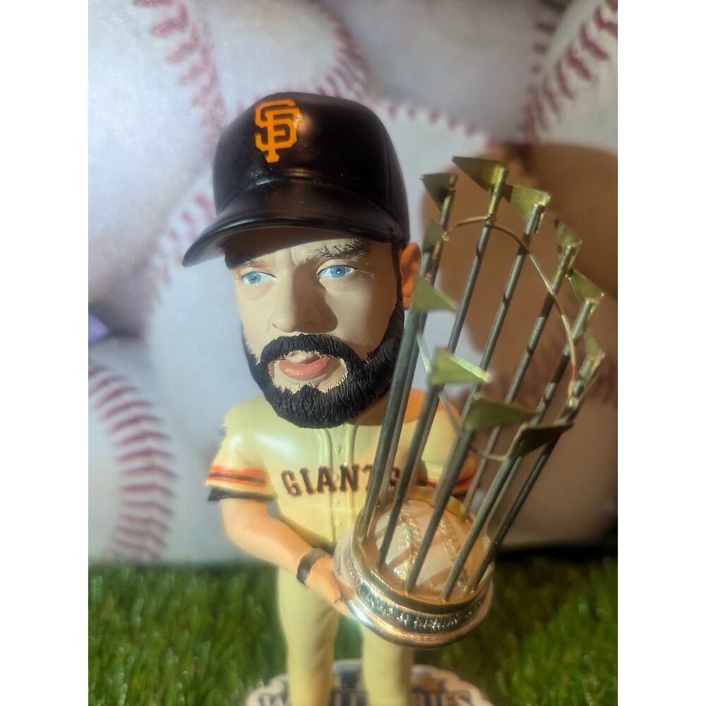 ⚾BRIAN WILSON San Francisco Giants Bobblehead 2010 WS Champs Trophy MLB ⚾